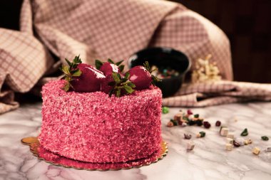 Masada lezzetli bir pasta var.