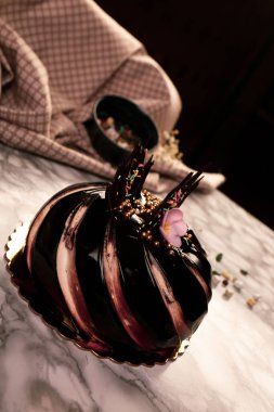 Masada lezzetli bir pasta var.