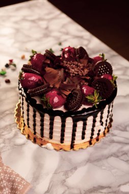 Masada lezzetli bir pasta var.