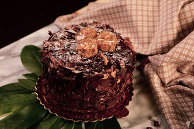 Masada lezzetli bir pasta var.