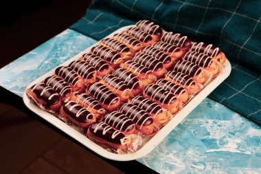 Masada lezzetli bir pasta var.