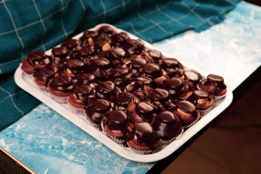 Masada lezzetli bir pasta var.