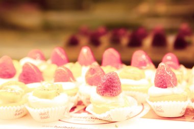 Masada lezzetli bir pasta var.