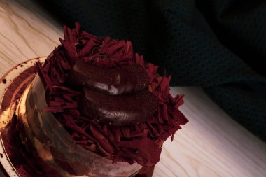 Masada lezzetli bir pasta var.