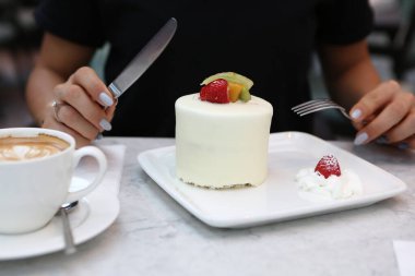 Masada lezzetli bir pasta var.