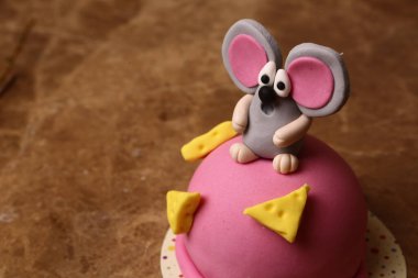 Masada lezzetli bir pasta var.