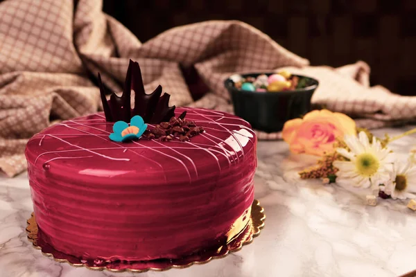 Masada lezzetli bir pasta var.