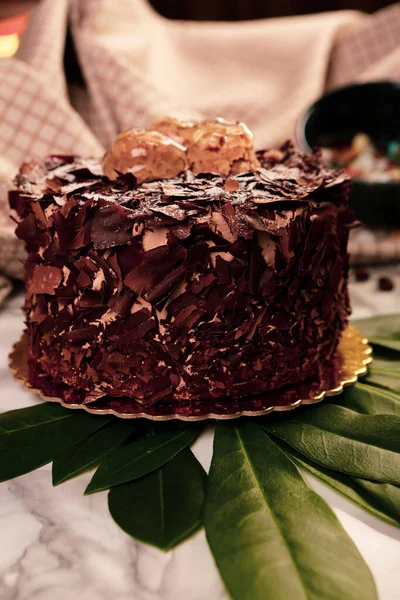 Tafel Mit Leckerem Kuchen Auf Dem Tisch — Stockfoto