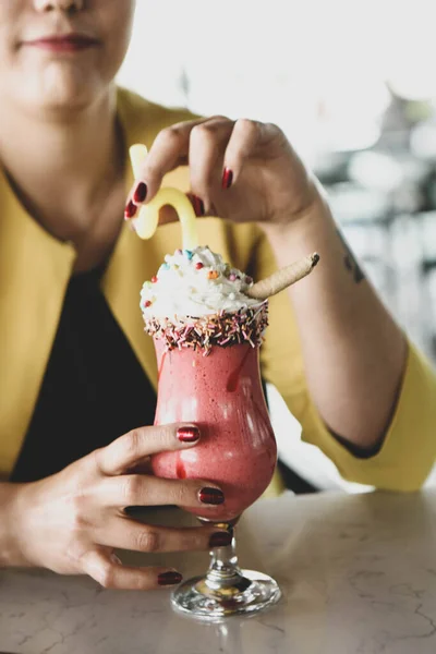 Vaso Batido Frambuesa Con Crema Batida Frambuesas Frescas — Foto de Stock