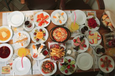 zengin ve leziz Türk Kahvaltı