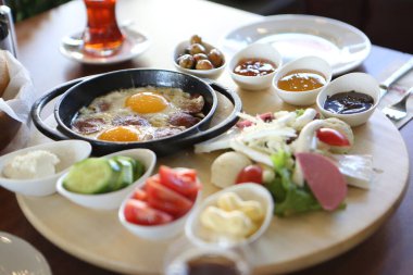 zengin ve leziz Türk Kahvaltı