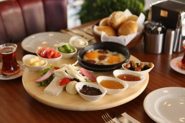 zengin ve leziz Türk Kahvaltı