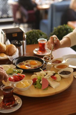 zengin ve leziz Türk Kahvaltı