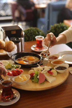 zengin ve leziz Türk Kahvaltı