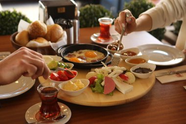 zengin ve leziz Türk Kahvaltı