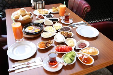 zengin ve leziz Türk Kahvaltı