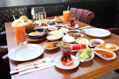 zengin ve leziz Türk Kahvaltı
