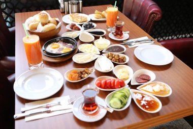 zengin ve leziz Türk Kahvaltı
