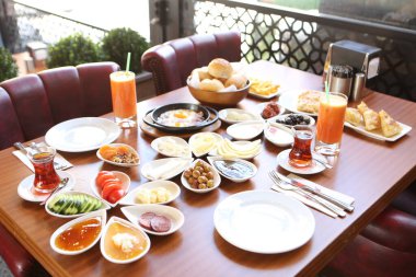 zengin ve leziz Türk Kahvaltı