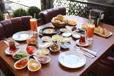 zengin ve leziz Türk Kahvaltı