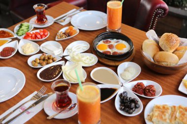 zengin ve leziz Türk Kahvaltı
