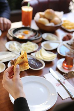 zengin ve leziz Türk Kahvaltı