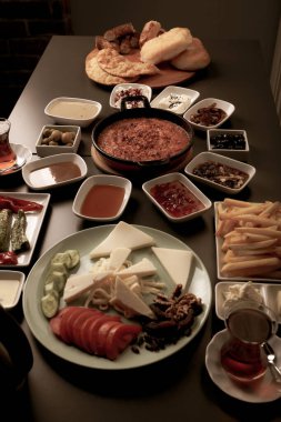 zengin ve leziz Türk Kahvaltı