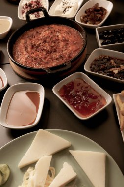 zengin ve leziz Türk Kahvaltı