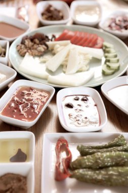 zengin ve leziz Türk Kahvaltı