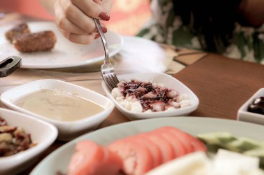 zengin ve leziz Türk Kahvaltı