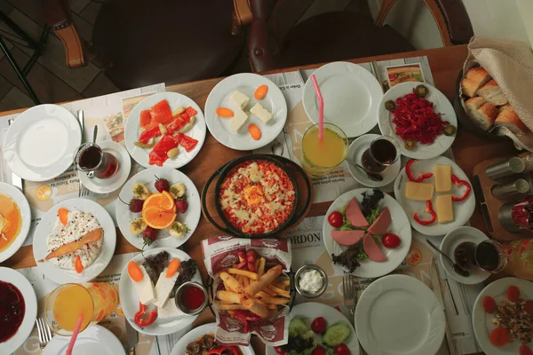 zengin ve leziz Türk Kahvaltı