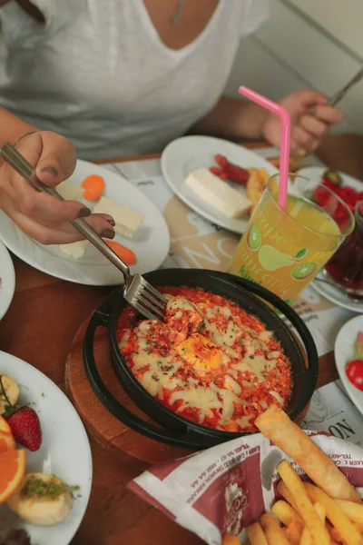 zengin ve leziz Türk Kahvaltı