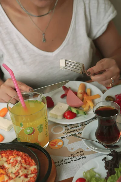 zengin ve leziz Türk Kahvaltı