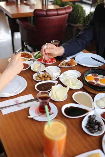 zengin ve leziz Türk Kahvaltı