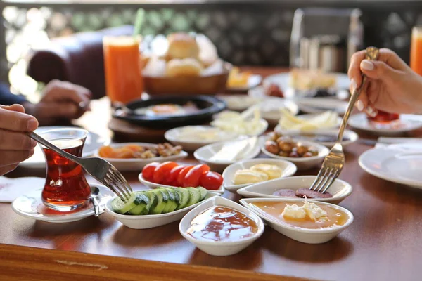 Kaya Dan Lezat Sarapan Turki — Stok Foto