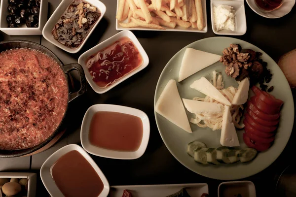 zengin ve leziz Türk Kahvaltı