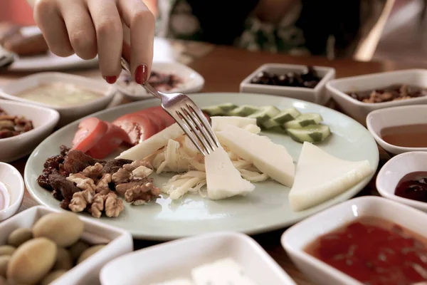 zengin ve leziz Türk Kahvaltı