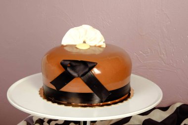 Masada lezzetli bir pasta var.