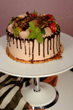 Masada lezzetli bir pasta var.