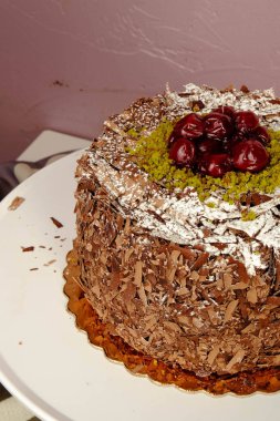 Masada lezzetli bir pasta var.