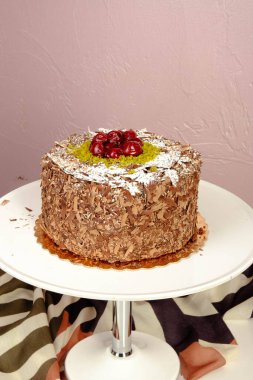 Masada lezzetli bir pasta var.