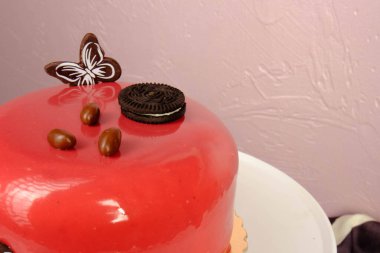 Masada lezzetli bir pasta var.