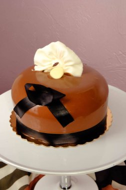 Masada lezzetli bir pasta var.