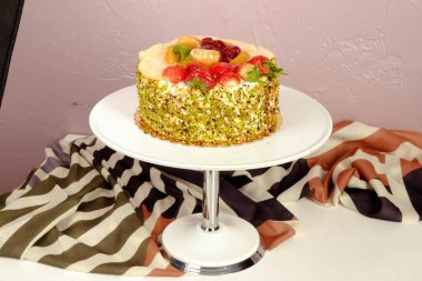 Masada lezzetli bir pasta var.