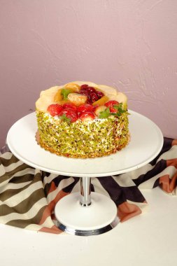 Masada lezzetli bir pasta var.