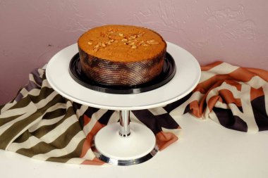 Masada lezzetli bir pasta var.