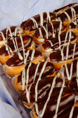 Masada lezzetli bir pasta var.