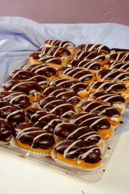 Masada lezzetli bir pasta var.