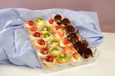 Masada lezzetli bir pasta var.