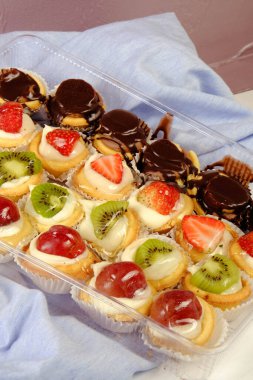 Masada lezzetli bir pasta var.